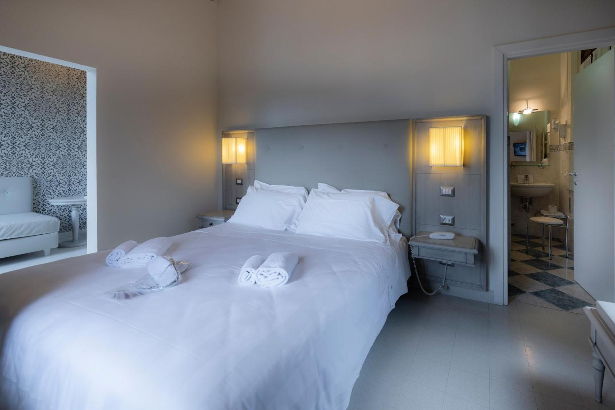 Deluxe Double Room Balcony
